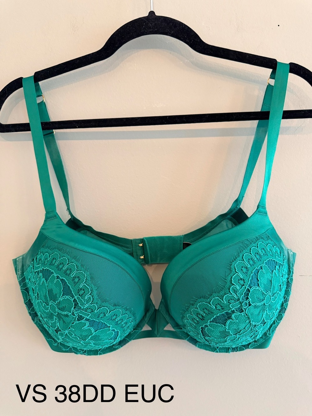 Victoria's Secret Green Lace Push-Up Bra 38DD